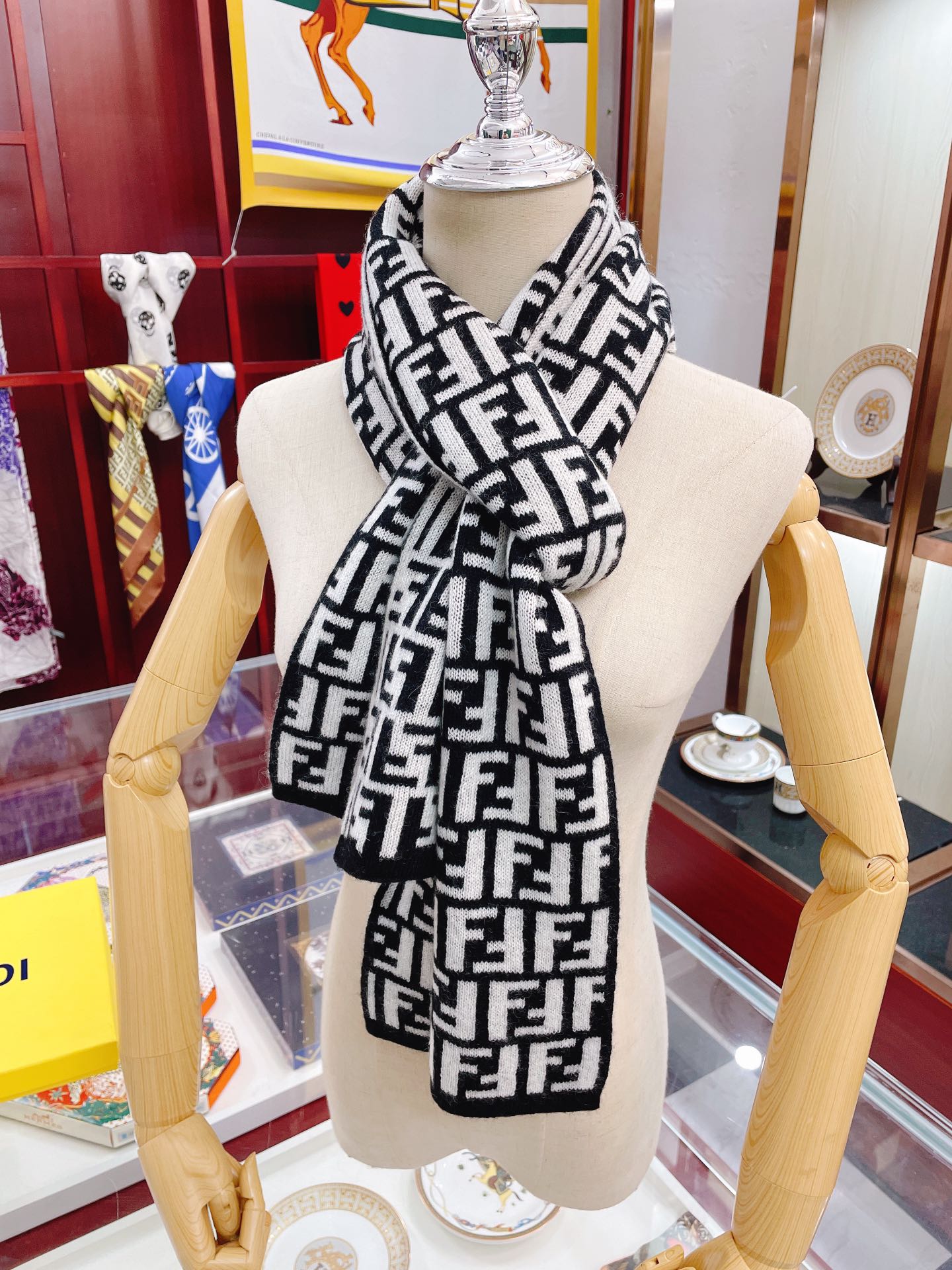 Top Quality FEI  Scarf 004