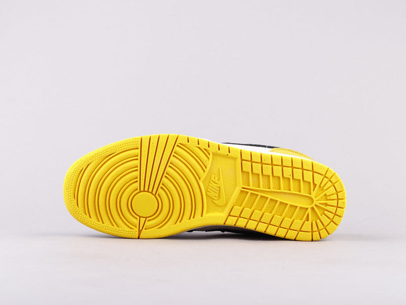 MO - AJ1 black and yellow toes