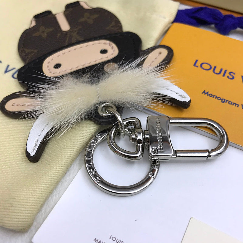 MO -Top Quality Keychains LUV 080