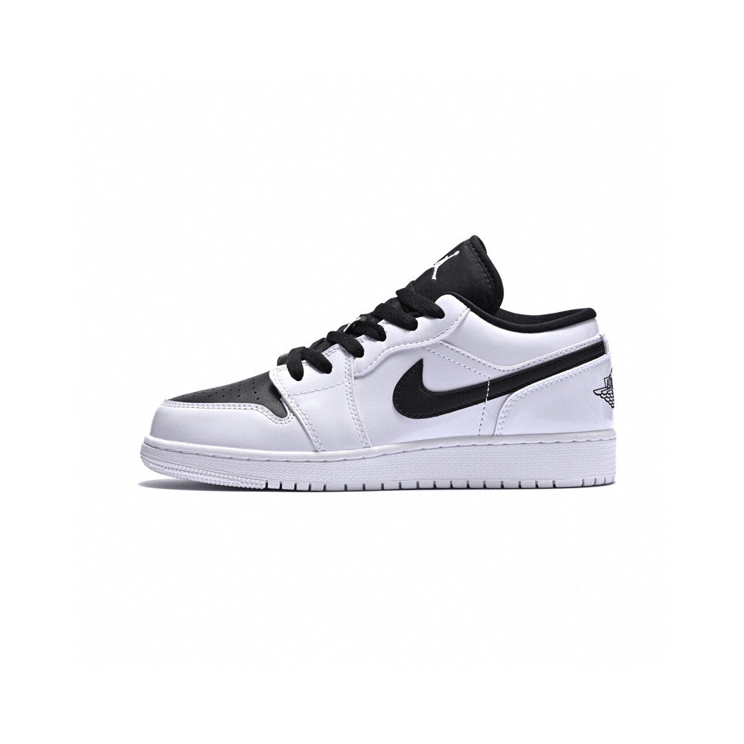 MO - AJ1 low black and white panda