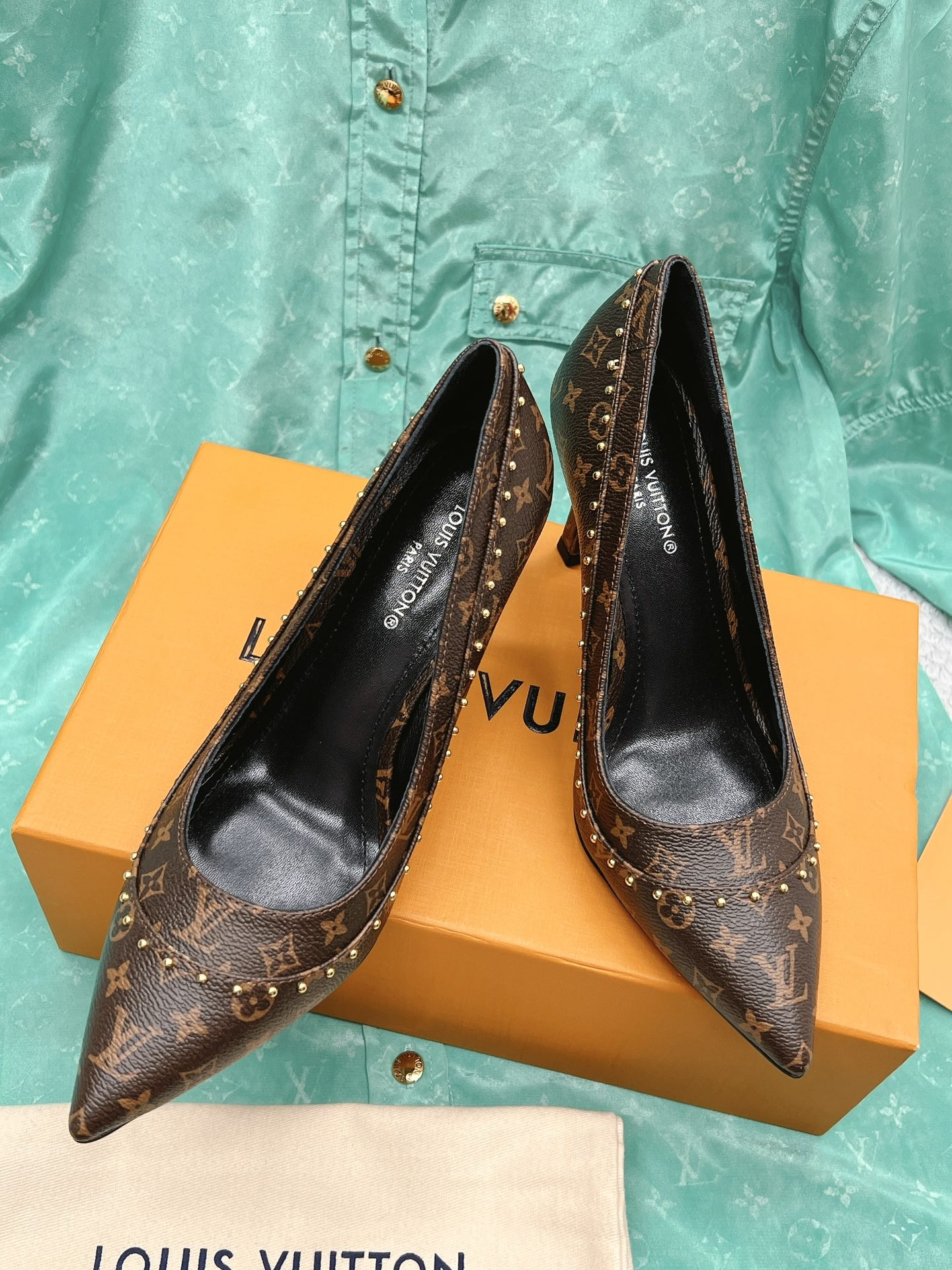 Top Quality LUV High Heel Shoes 040