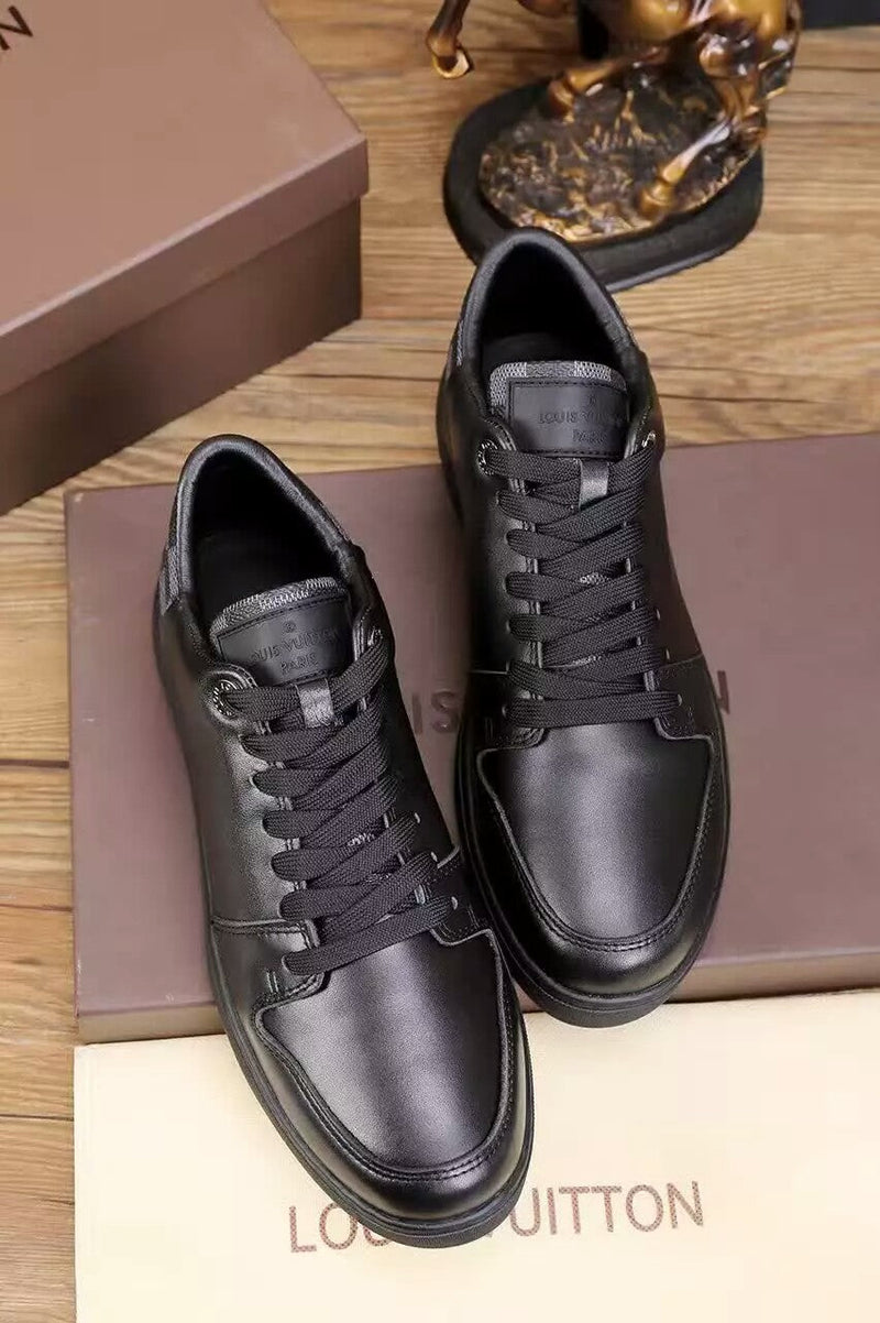MO - LUV Monogram Line Up Black Sneaker