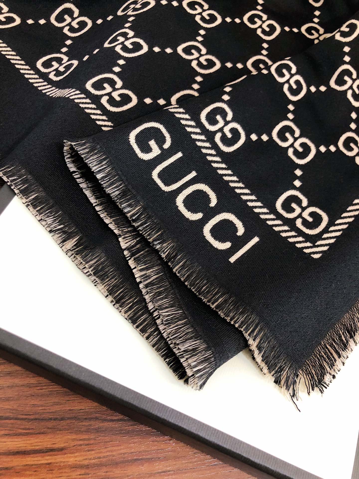 MO - Top Quality GCI Scarf 029