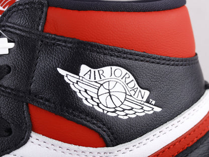 MO - AJ1 Red Hook Black Toe