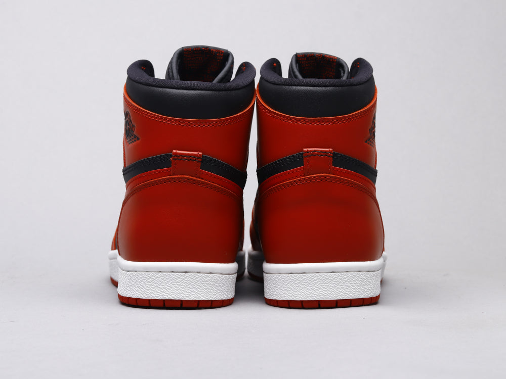 MO - AJ1 Invert black and red