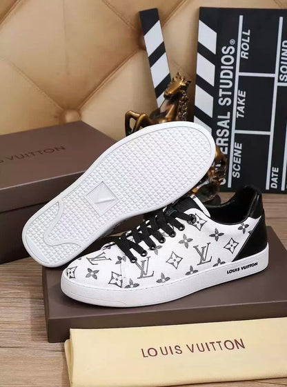 MO - LUV Custom SP Black White Sneaker