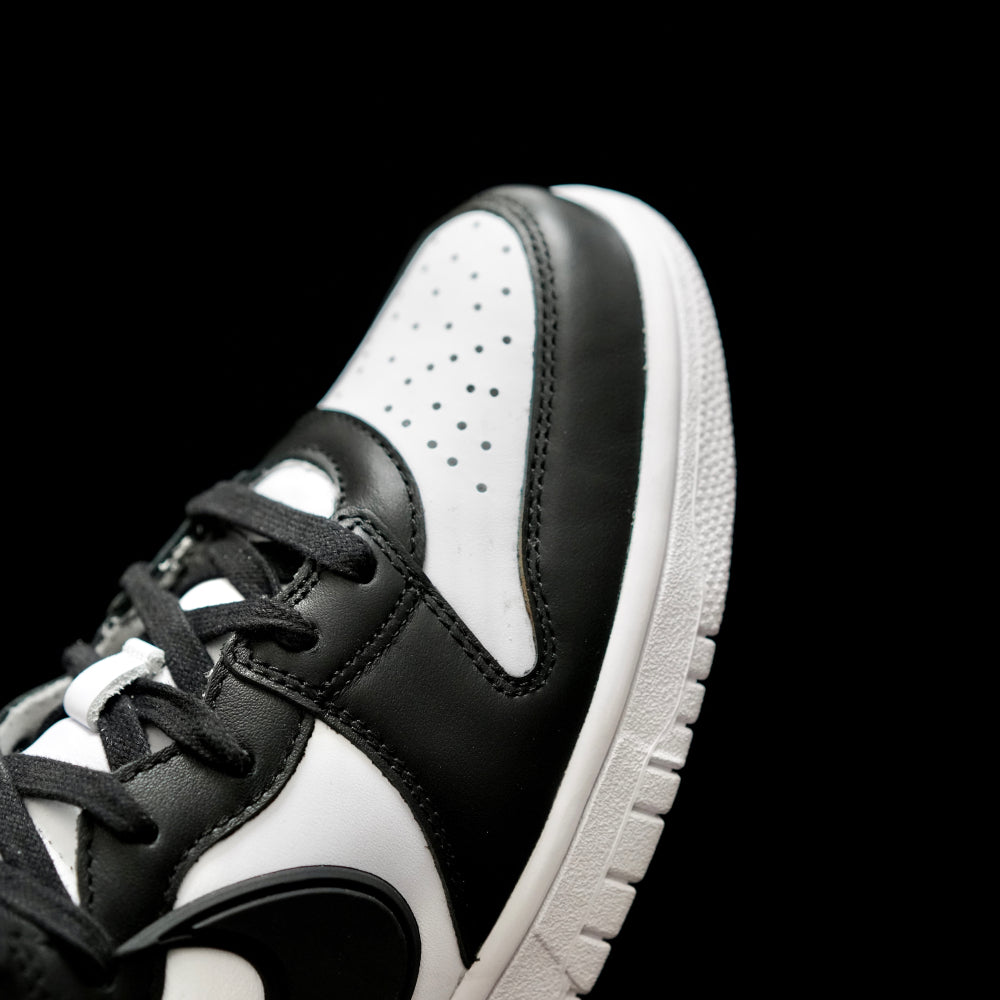 MO - AMBUSH x DUNK HIGH Black & White Collaboration