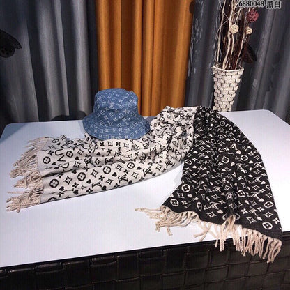 Top Quality LUV  Scarf 031