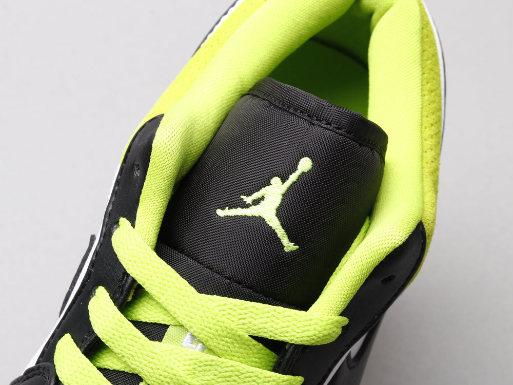 MO - AJ1 fluorescent green