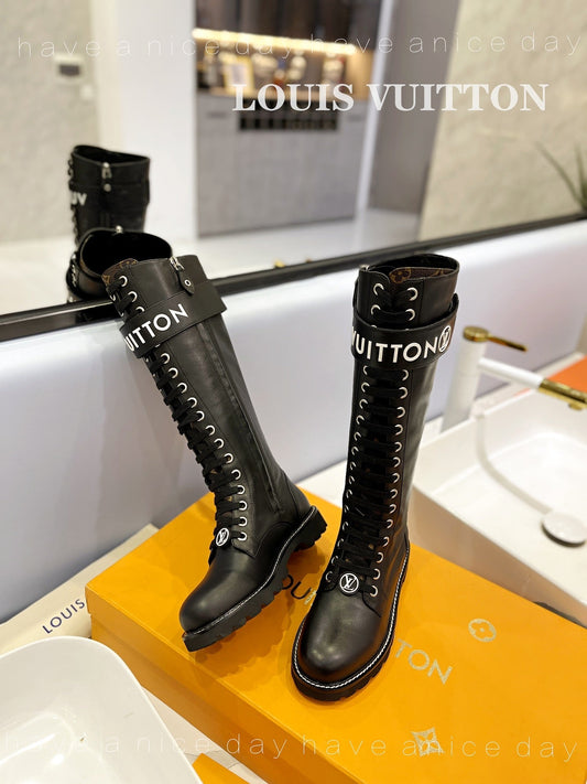 Top Quality LUV BOOTS 031