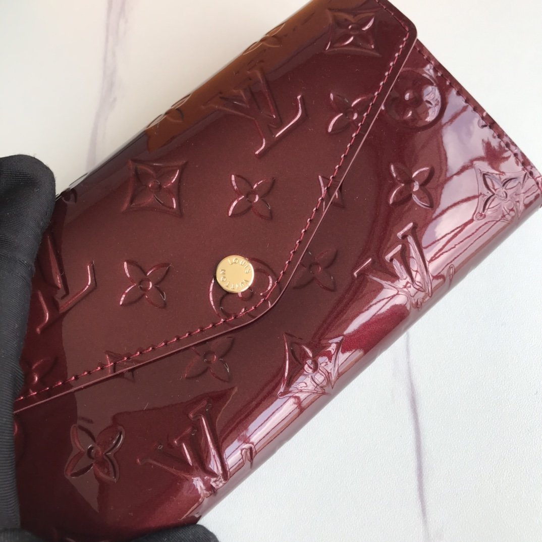 MO - Top Quality Wallet LUV 007