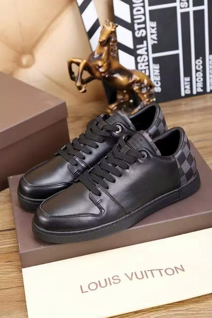 MO - LUV Monogram Line Up Black Sneaker