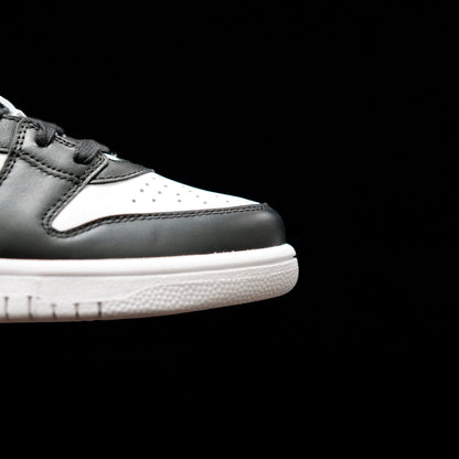 MO - AMBUSH x DUNK HIGH Black & White Collaboration