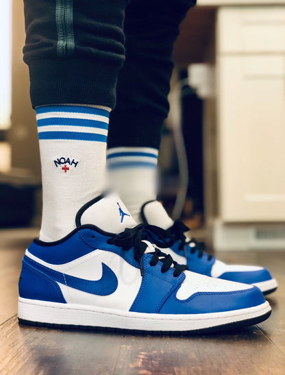 MO - AJ1 white blue lightning