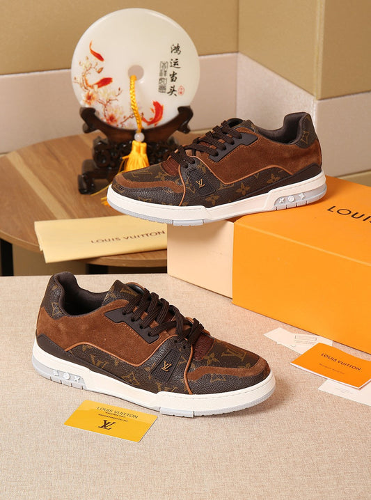 MO - LUV SurfaMO In Monogram Brown Sneaker