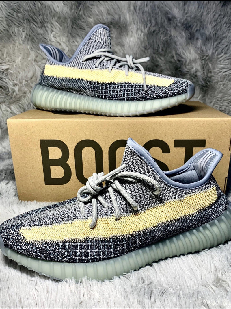 MO - Yzy 350 Washed Tannins Sneaker