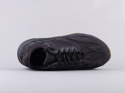 MO - Yzy 700 Raw Rubber Black Sneaker