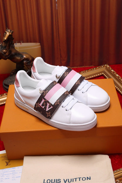 MO - LUV Font Row Pink Sneaker