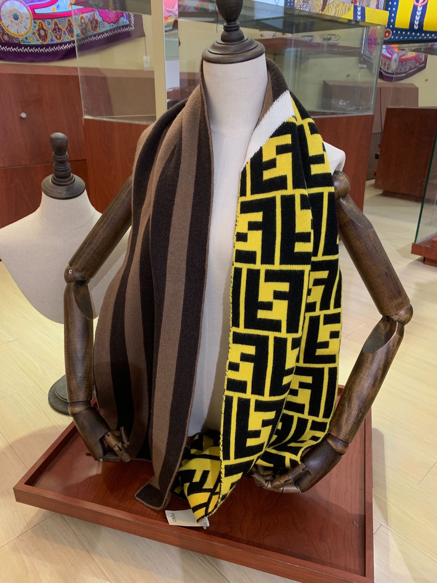 Top Quality FEI  Scarf 008