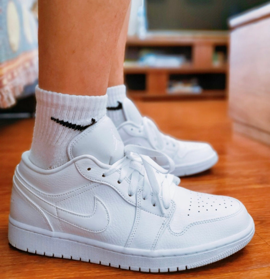 MO - AJ1 Pure white lychee pattern