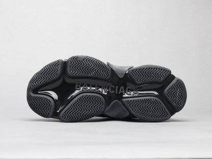 MO - Bla Triple S Air Cushion Black Sneaker