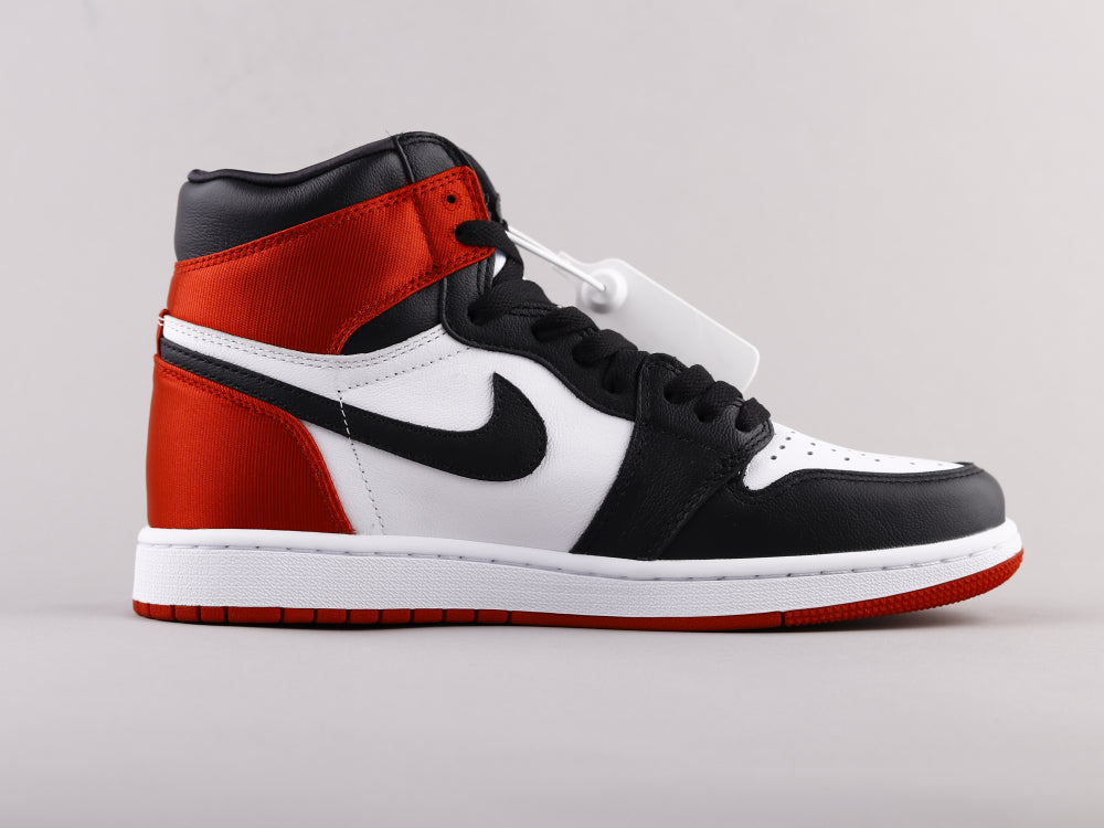 MO - AJ1 red silk black toe