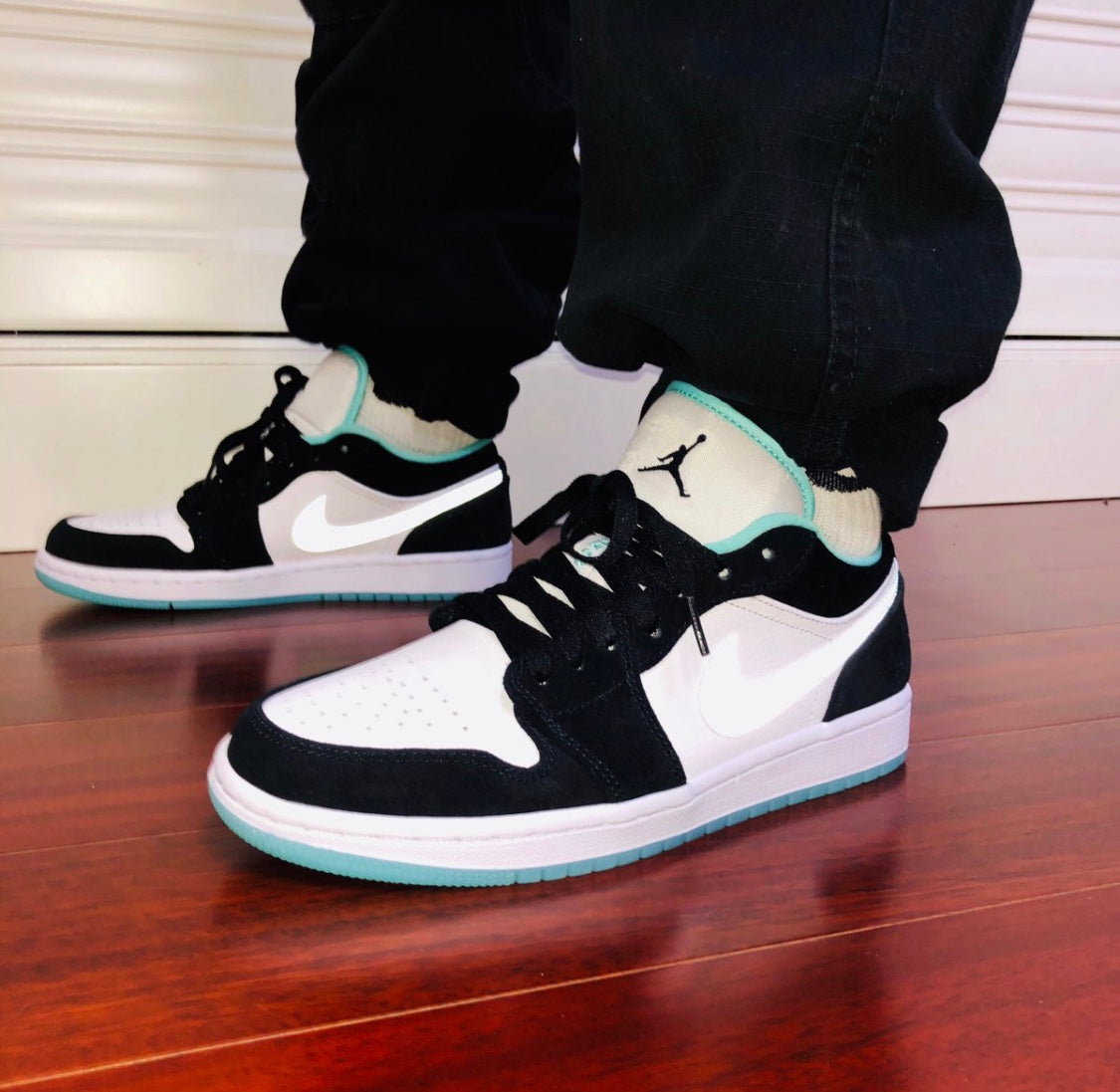 MO - AJ1 Black and Green toes