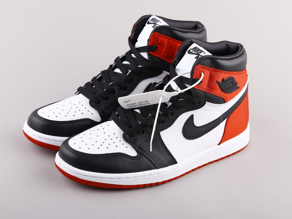 MO - AJ1 red silk black toe