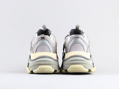 MO - Bla Triple S Grey Sneaker