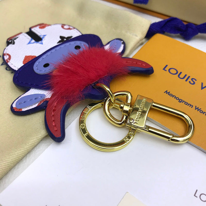 MO -Top Quality Keychains LUV 083