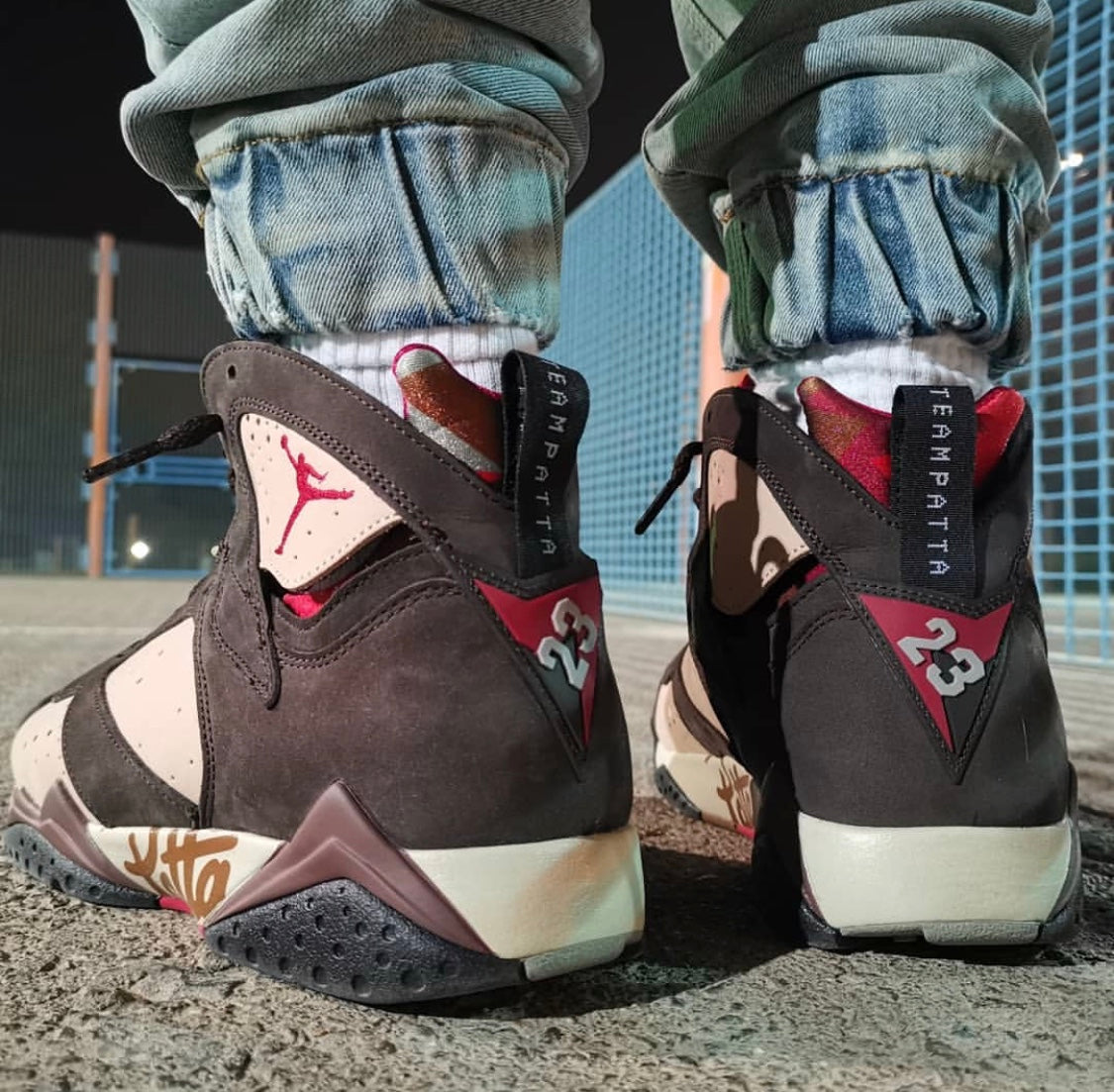 MO - AJ7 PATTA joint black and gray