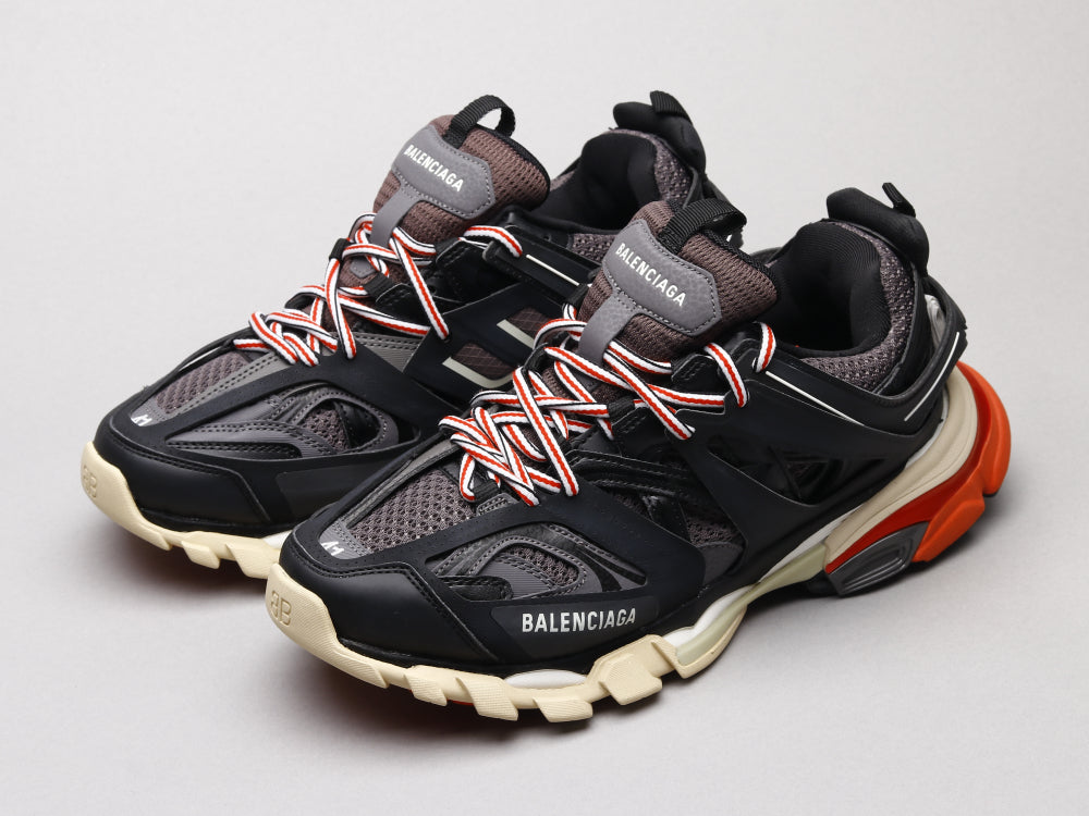 MO - Bla Track Black Red Sneaker