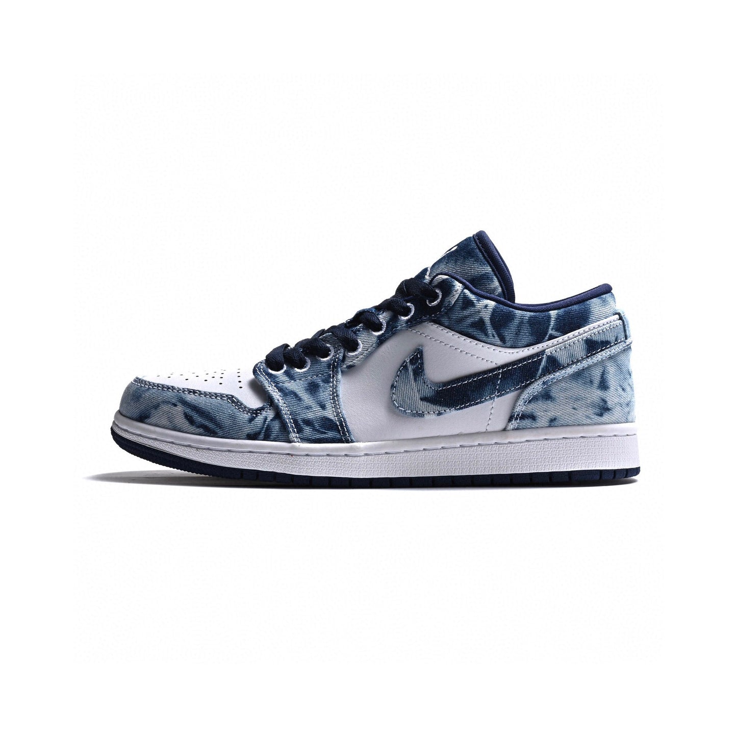 MO - AJ1 Low Washed Denim