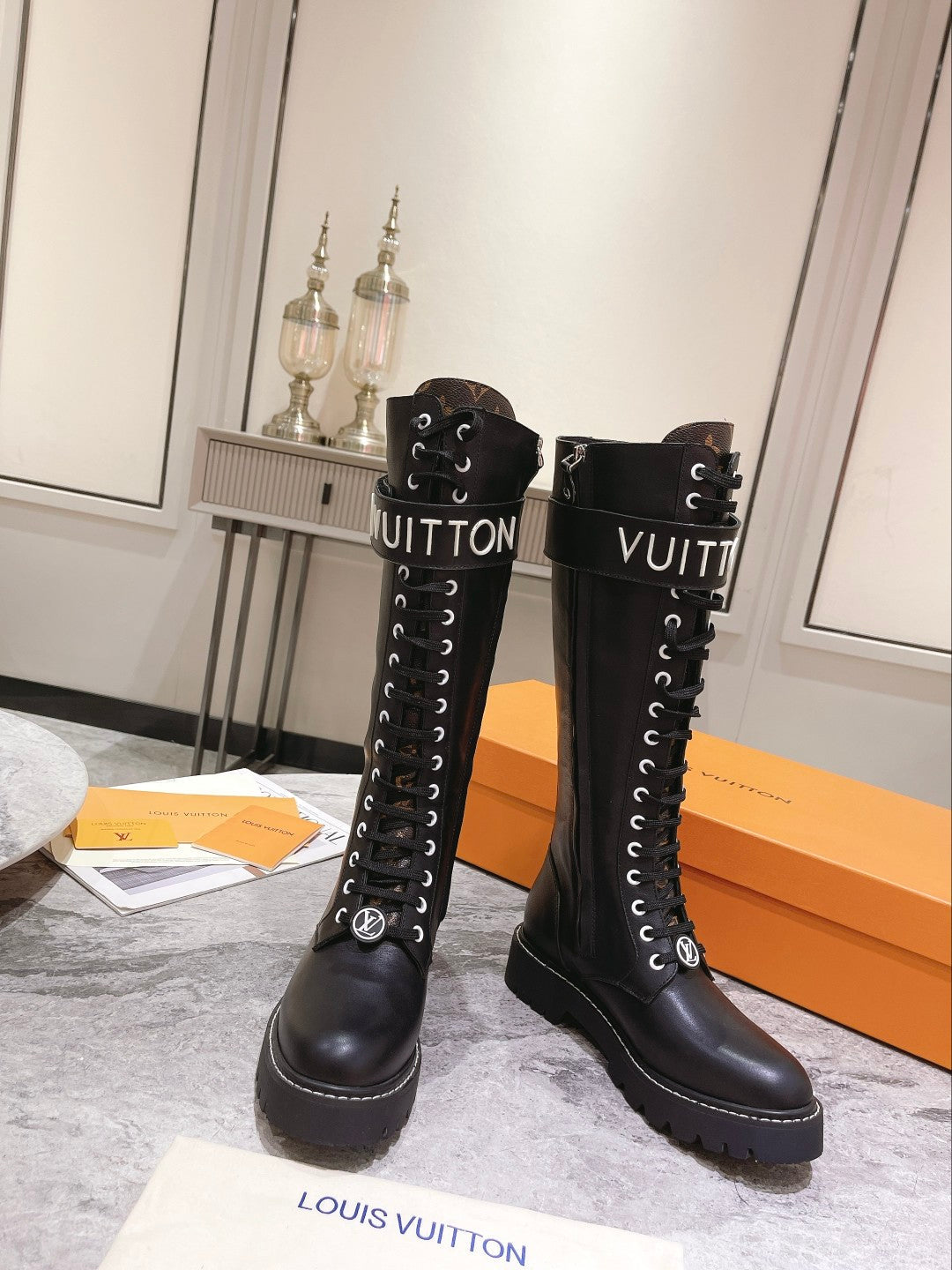 Top Quality LUV BOOTS 040