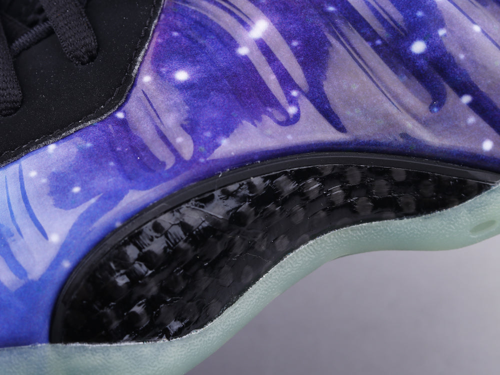 MO - NKE Hardaway Foam Galaxy Star Spray 1.0