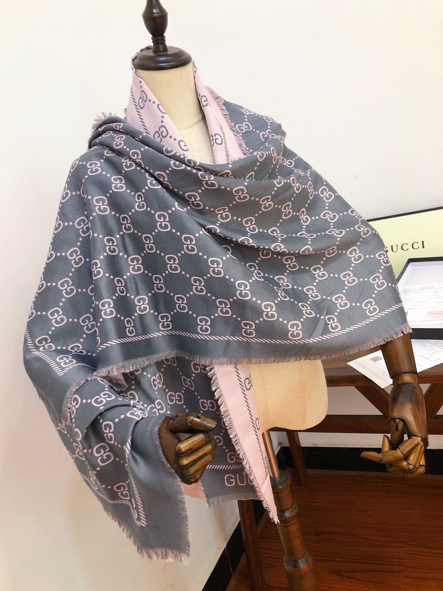 MO - Top Quality GCI Scarf 028