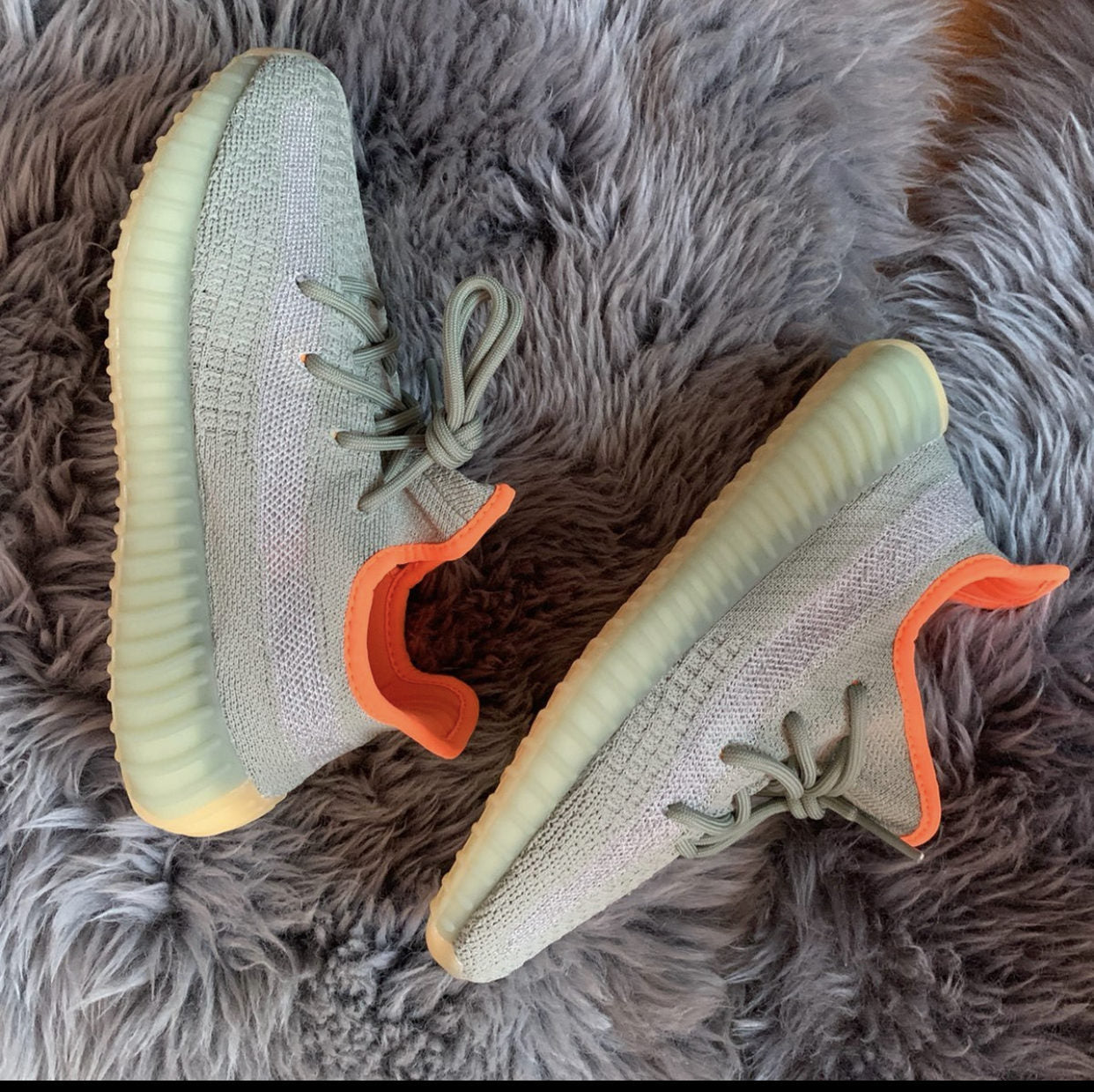 MO - Yzy 350 Gray Orange Sneaker