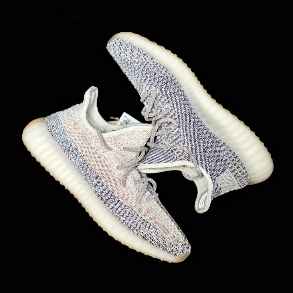 MO - Yzy 350 V2 Ash Pearl Sneaker