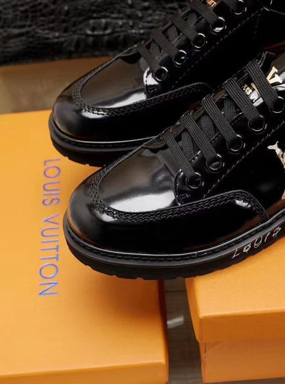 MO - LUV Black Sneaker