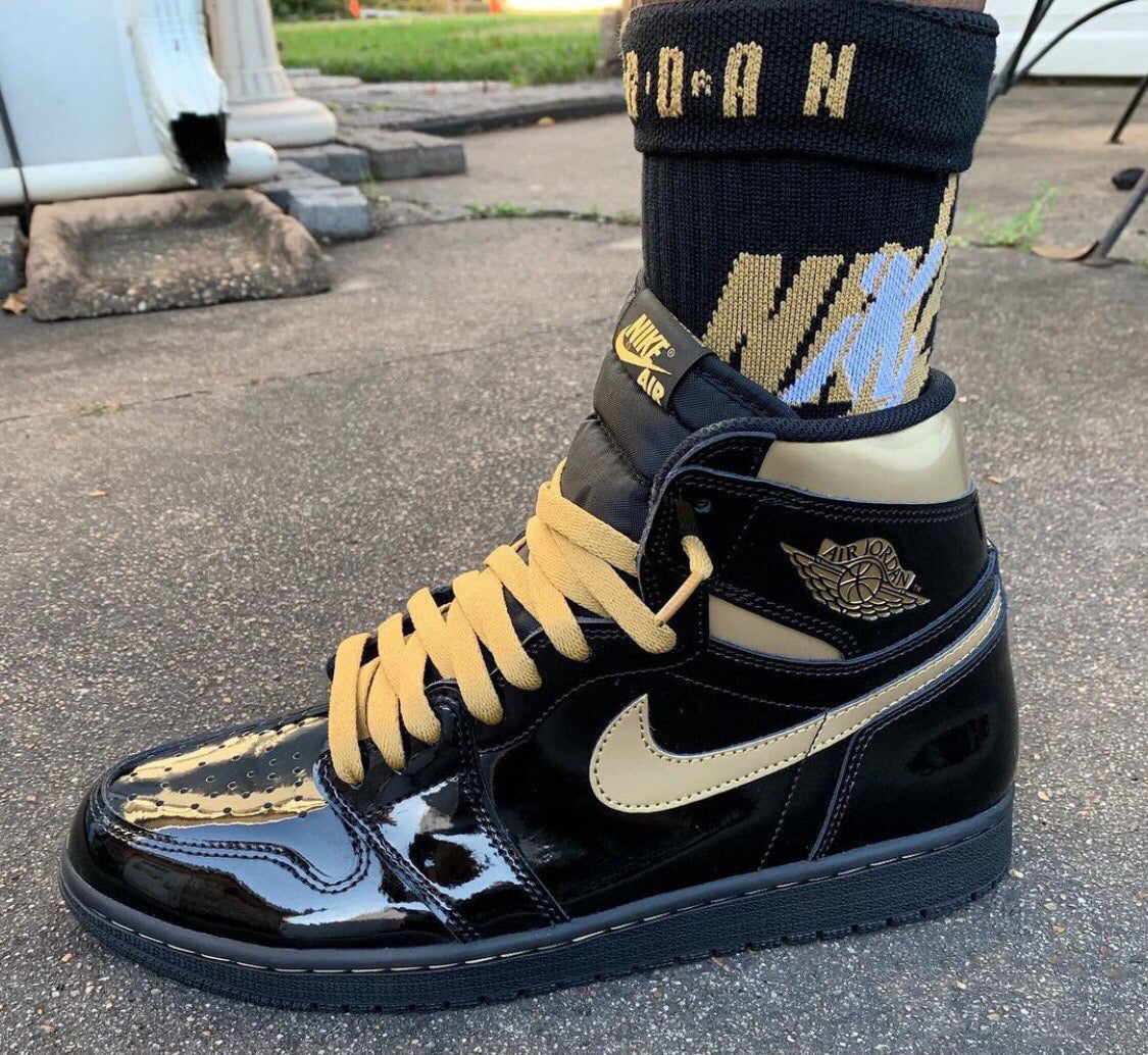 MO - AJ1 High Black Gold