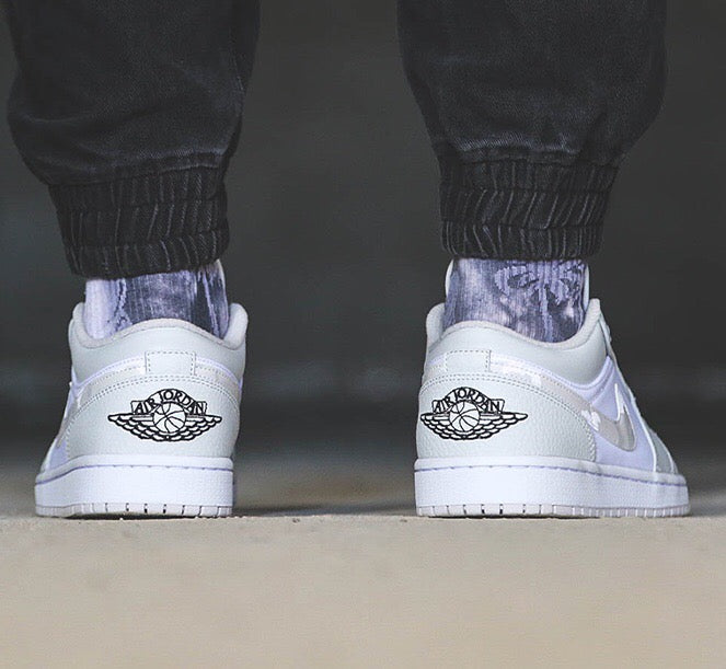 MO - AJ1 low grey and white camouflage