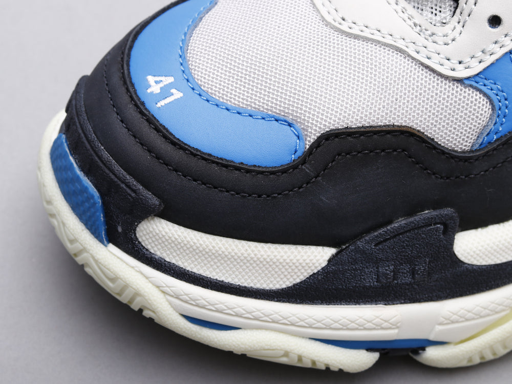 MO - Bla Triple S Black And White Blue Sneaker