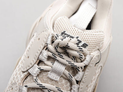 MO - Bla Triple-S Generation Milk Tea Sneaker