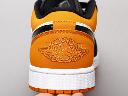 MO - AJ1 smash the backboard