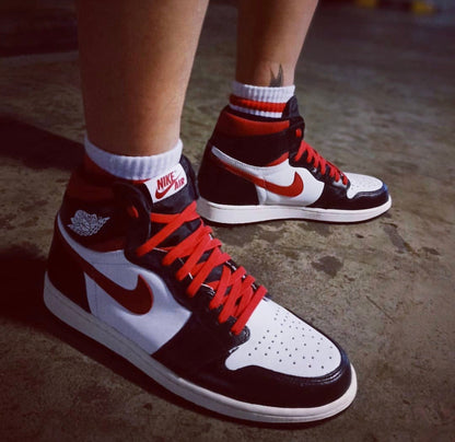 MO - AJ1 Red Hook Black Toe