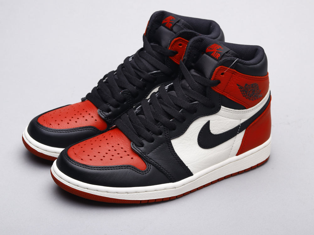 MO - AJ1 black red toe