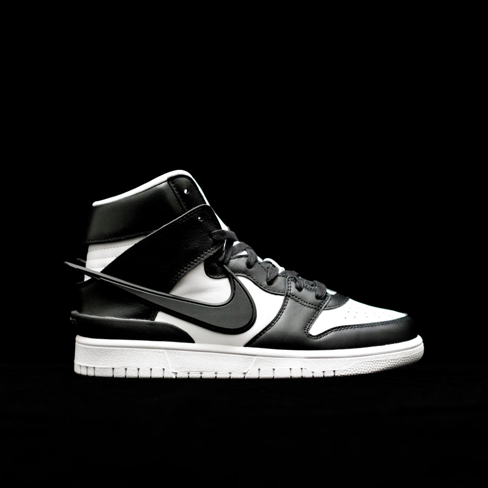 MO - AMBUSH x DUNK HIGH Black & White Collaboration