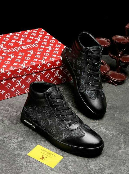 MO - LUV HIgh Top Black Sneaker