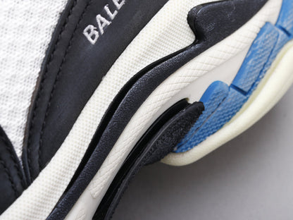 MO - Bla Triple S Black And White Blue Sneaker