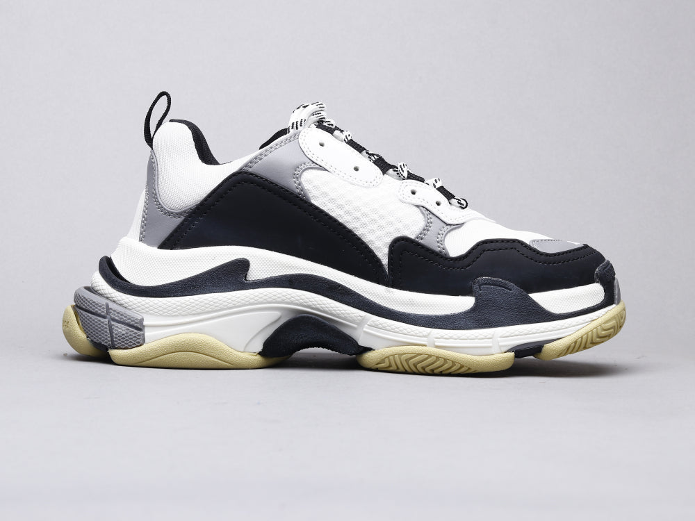 MO - Bla Triple-S Black And White Sneaker